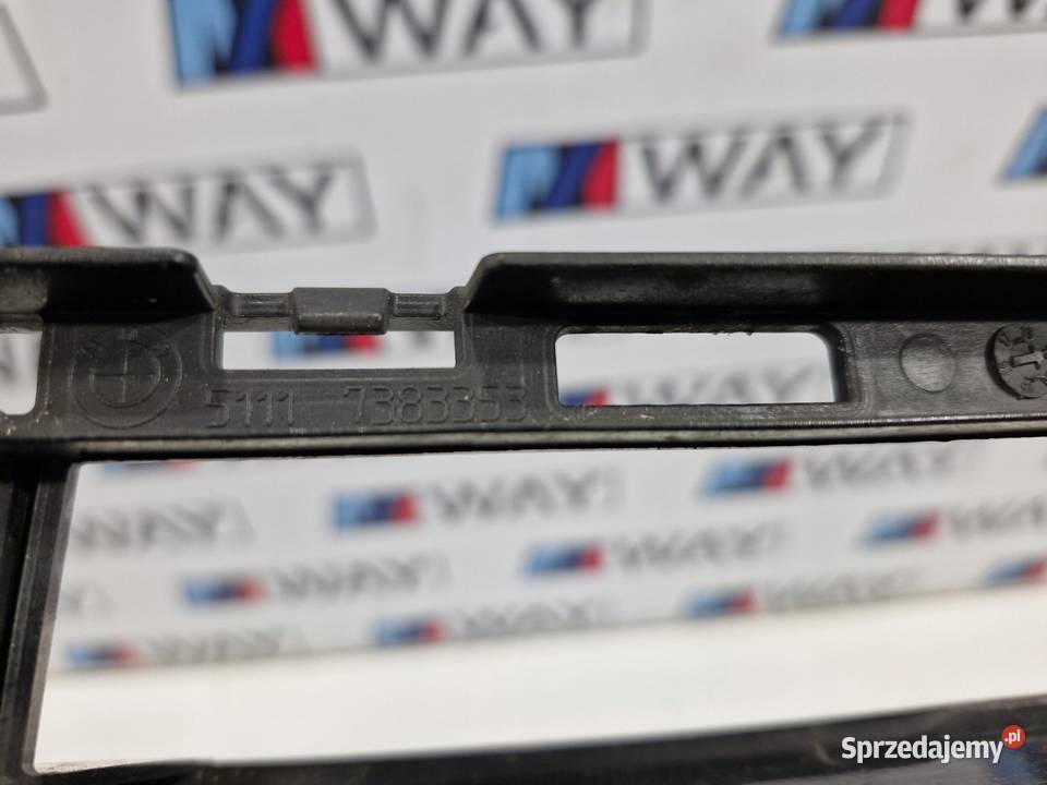 BMW X1 F48 ŚRODKOWA KRATKA ZDERZAKA PRZÓD