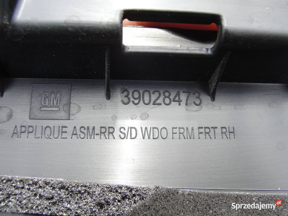 OSŁONA SŁUPKA DRZWI OPEL ASTRA K 39028473