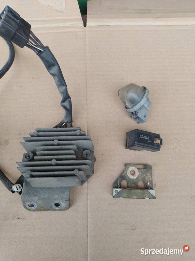 Suzuki Burgman 400 K2 regulator napięcia Dębica