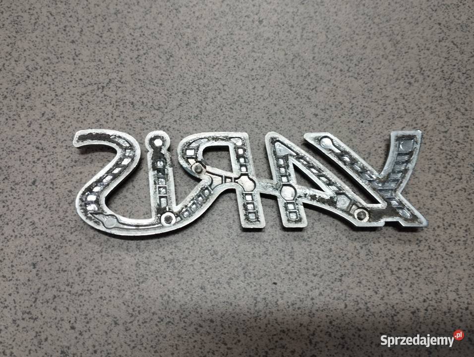 Znaczek emblemat logo Toyota Yaris