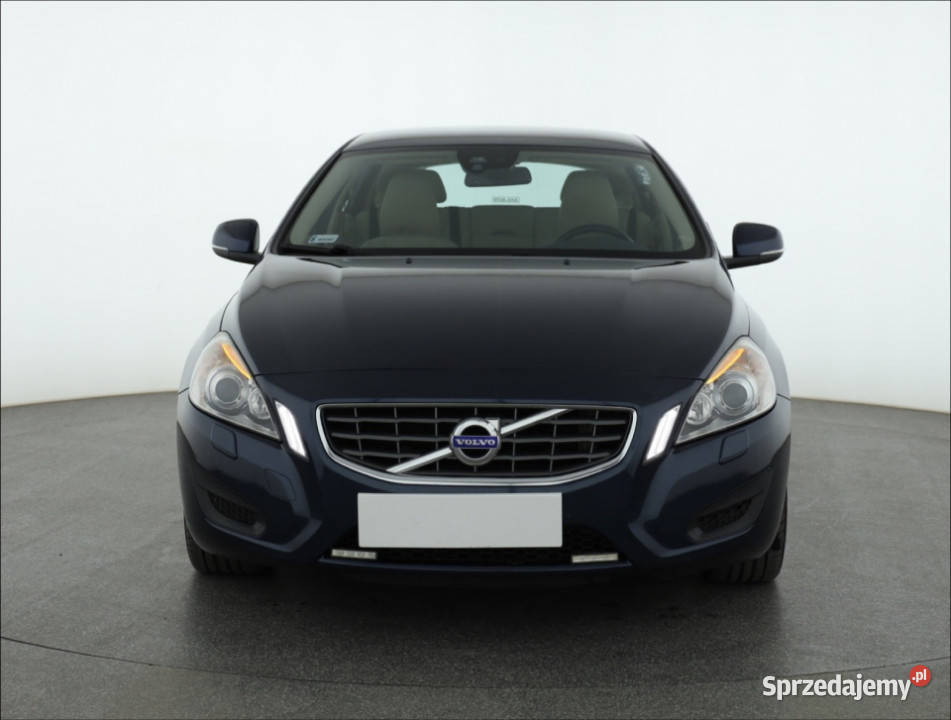 Volvo V60 T3 16