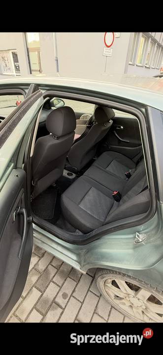 Samochód Seat Ibiza 2005r Brzeg