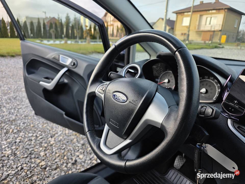 Ford Fiesta125 16V 82 GHIA RATY GWARANCJA wspomaganie kierownicy małopolskie