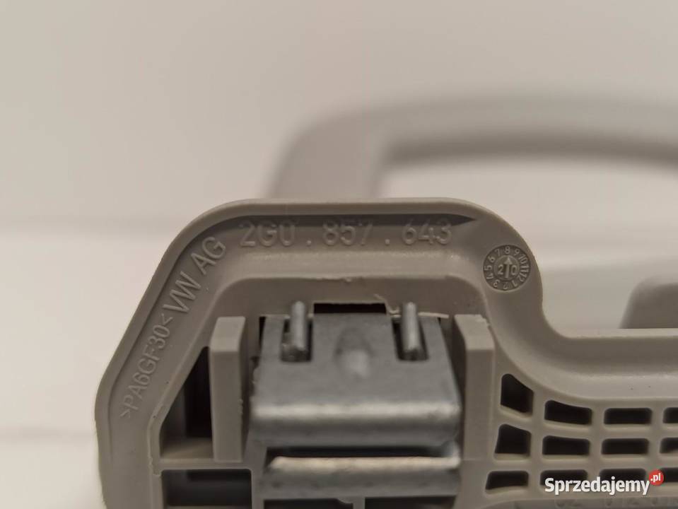 SKODA KAROQ RĄCZKI UCHWYTY KOMPLET 2G0857643 sprzedam