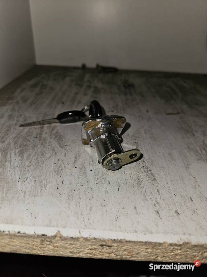 Zamek tylnej klapy mazda 626 3 generacja nowy łódzkie Łódź sprzedam