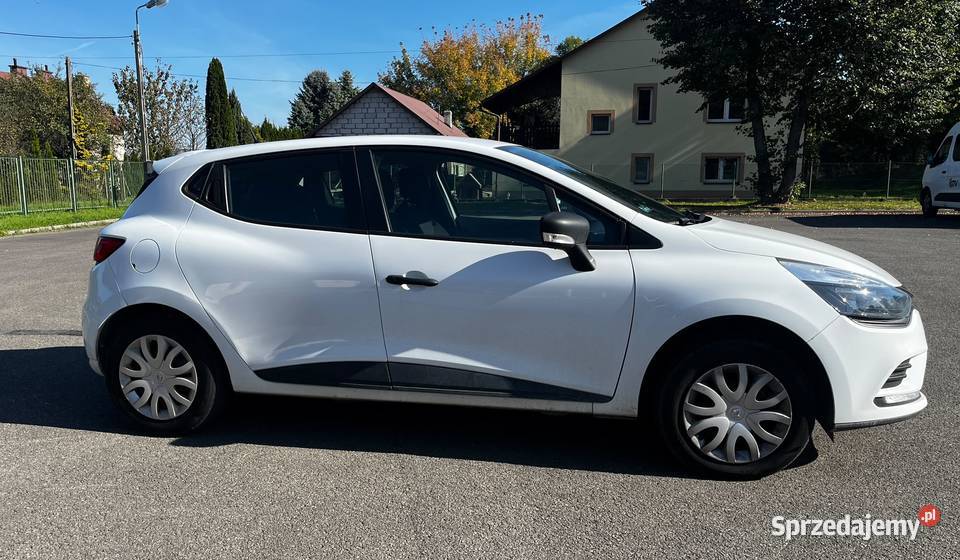 Renault Clio IV 09 TCe Turbo 2017 220 000 Clio Siedliska