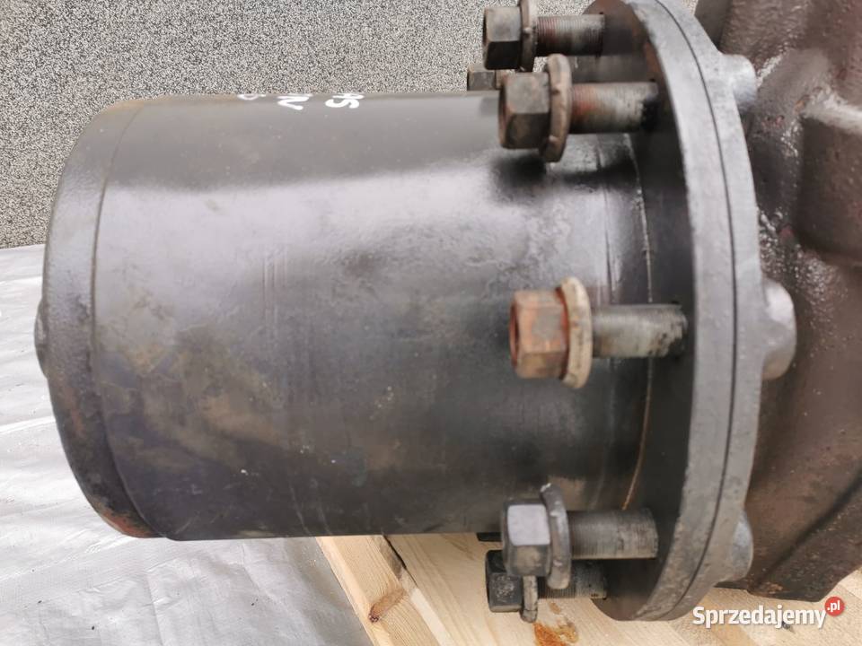 Układ planetarny Claas Axion 810 Carraro