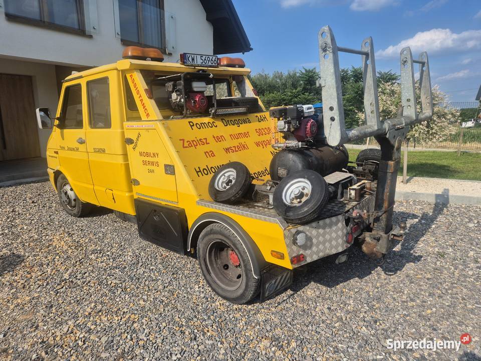 Iveco Pomoc drogowa holownik Pozostałe Wieliczka
