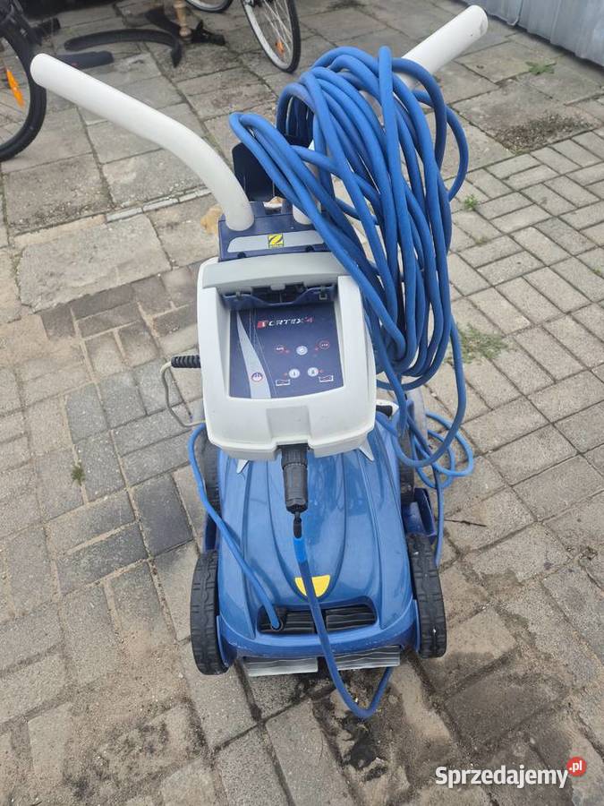 robot do czyszczenia basenów marki Zodiac Poddębice