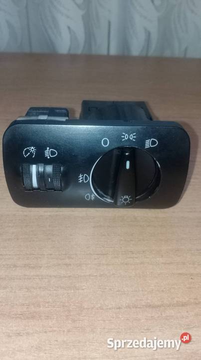 Włącznik świateł Leon Toledo Audi Golfa Czarzyzna