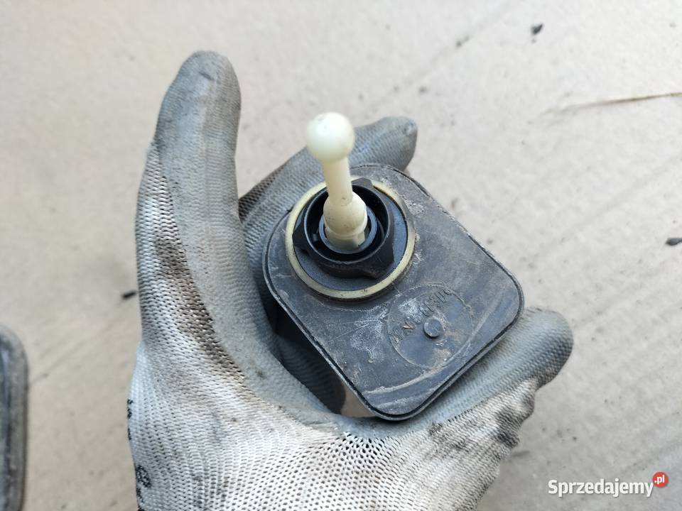 AUDI A4B5 A4 B5 SILNICZEK REGULACJI LAMPY LEWY osobowe Kamień-Kolonia