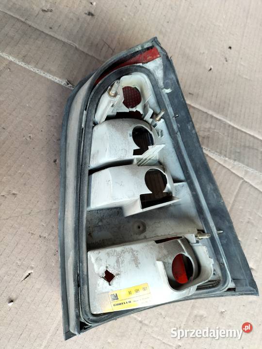 Opel Vectra B kombi LAMPA TYŁ TYLNA LEWA Oświetlenie Kamień-Kolonia
