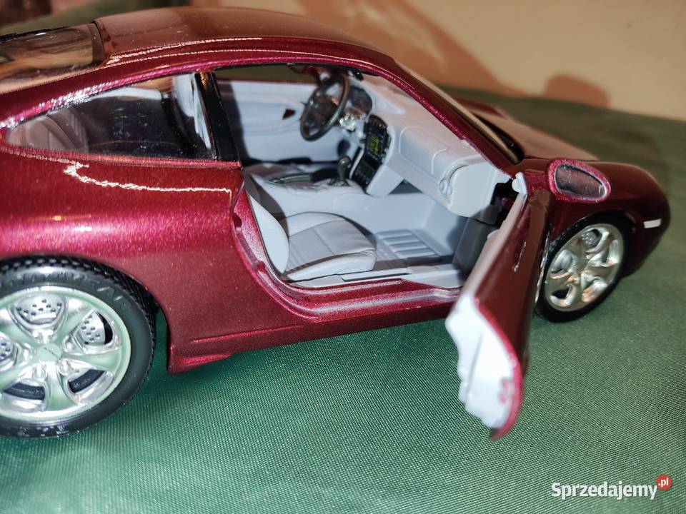 Model samochodu 118 Porsche 911 Carrera 4 1997 Głuchołazy
