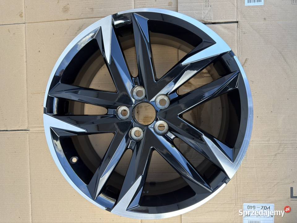 Oryginalna Felga 19 Toyota RAV4 V CHR Camry Średnica 19" Felgi Zielona Góra