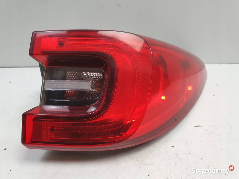 Renault Kadjar LIFT TYLNIA TYLNA LAMPA PRAWA osobowe Janów sprzedam