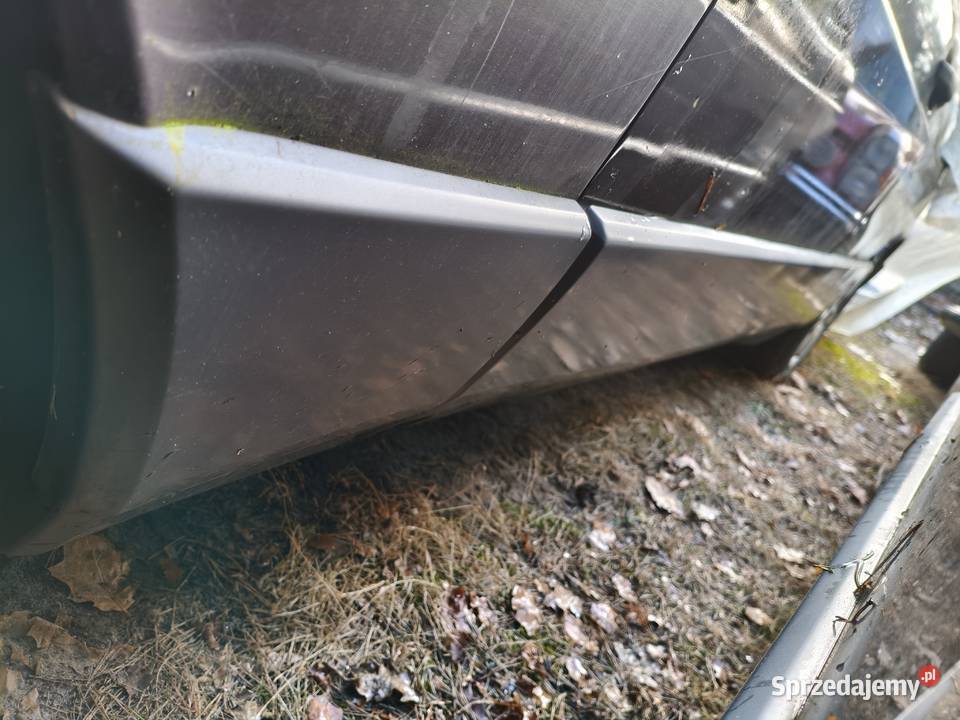 Mercedes 190 W201 listwa szeroka kolor nadwozia świętokrzyskie Skarżysko-Kamienna