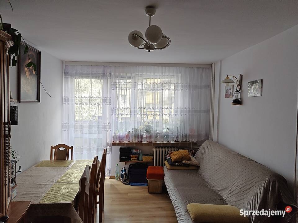 Mieszkanie 3 pokoje I piętro piwnica sprzedam
