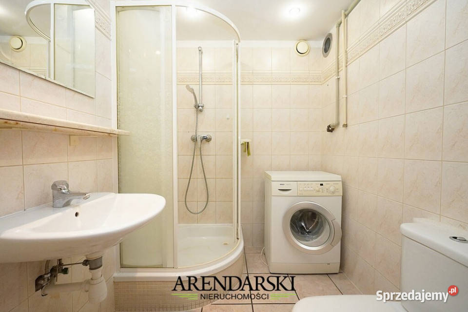 PRZESTRONNE MIESZKANIE W BLOKU W CENTRUM MIASTA