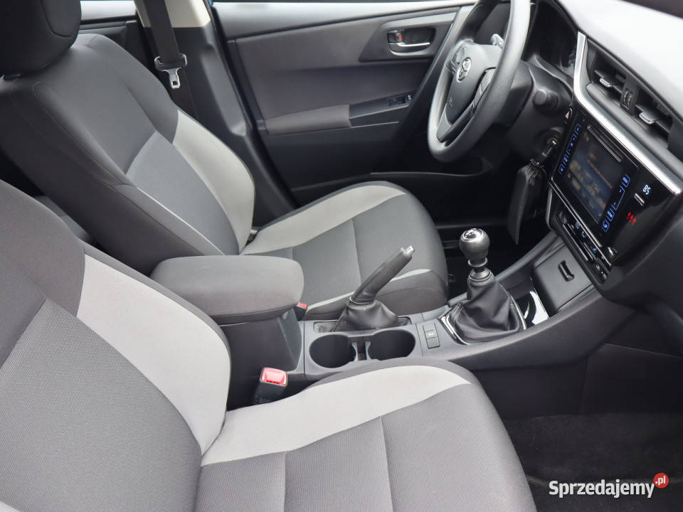 Toyota Auris 13 Dual VVTi wielofunkcyjna kierownica Katowice