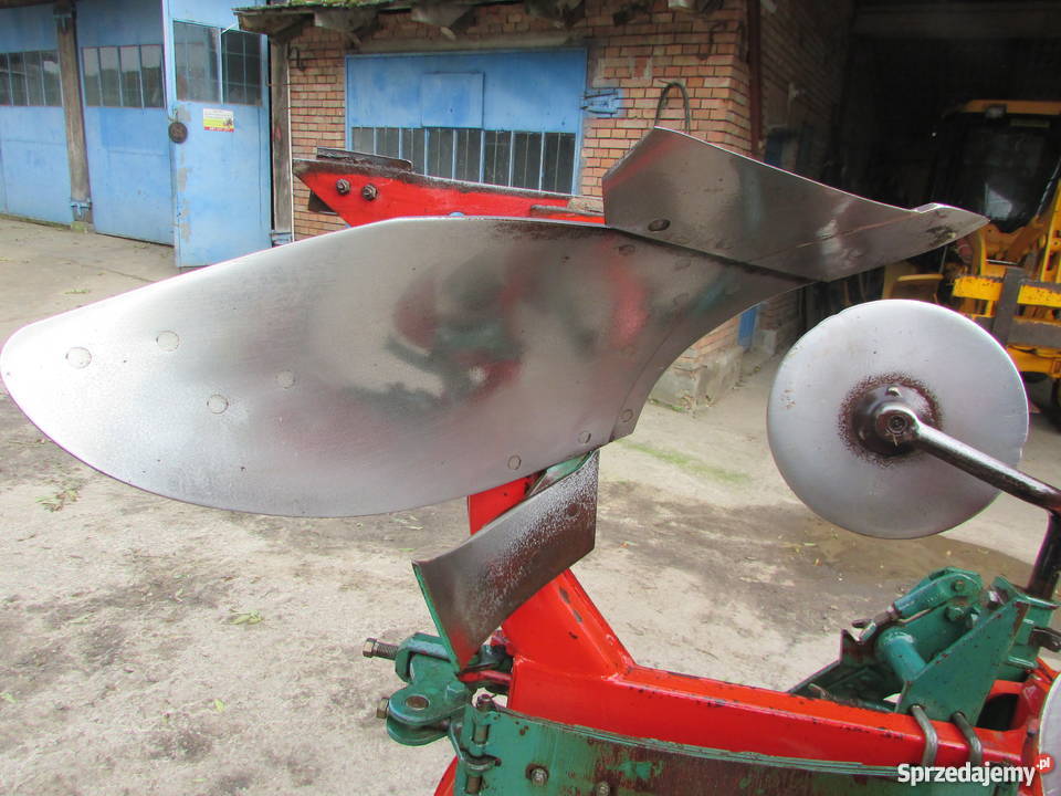 Pług 3 skibowy obrotowy KVERNELAND resor z