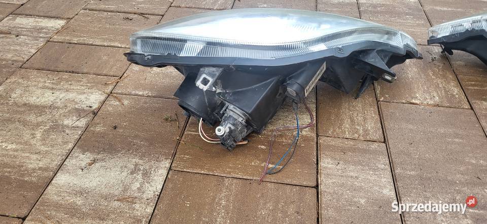 Sprzedam lampy opel vivaro lift Narol