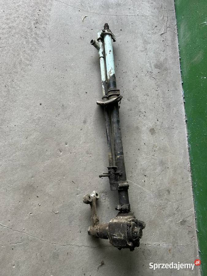 Zestaw nowych i używanych części do samochodu