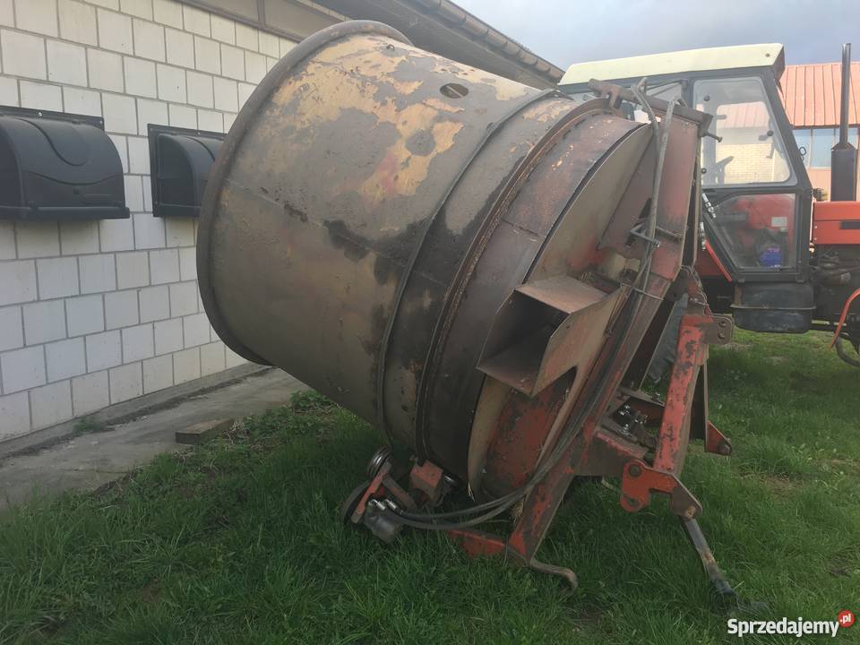 Tomahawkścielarka do słomy Piątak