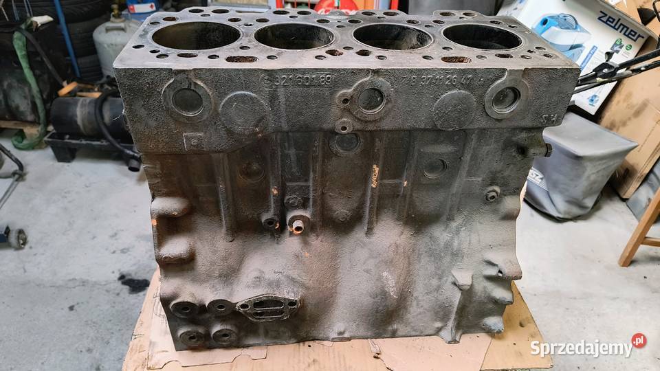 Głowica z zaworami Perkins 4 nieużywana Łódź