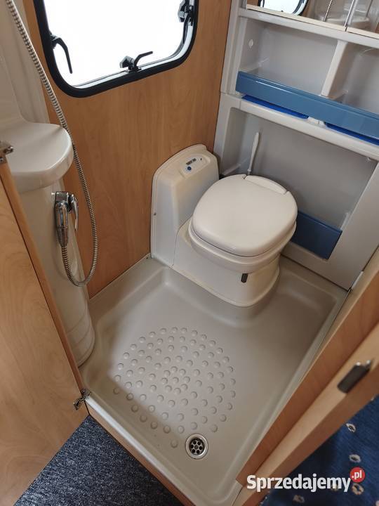 Przyczepa kempingowa prysznic wc obrotowe mover