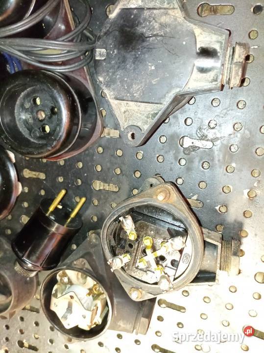 Gniazda wtyki przeliczniki loft PRL Gniazda Stalowa Wola