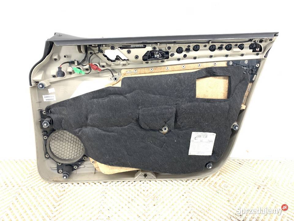 BOCZEK DRZWI LEWY PRZÓD VW GOLF VII Kombi