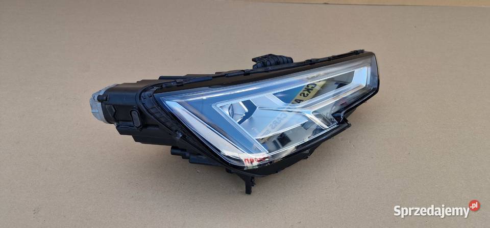 AUDI A4 B9 8W REFLEKTOR LAMPA PRAWA FULL LED Bieleń