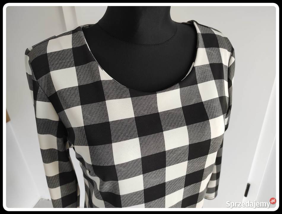 Sukienka w kratkę czarno białą 42 XL elastyczna