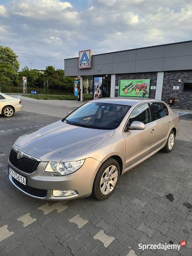 Skoda superb grudzień 2010 manualna Superb Poznań