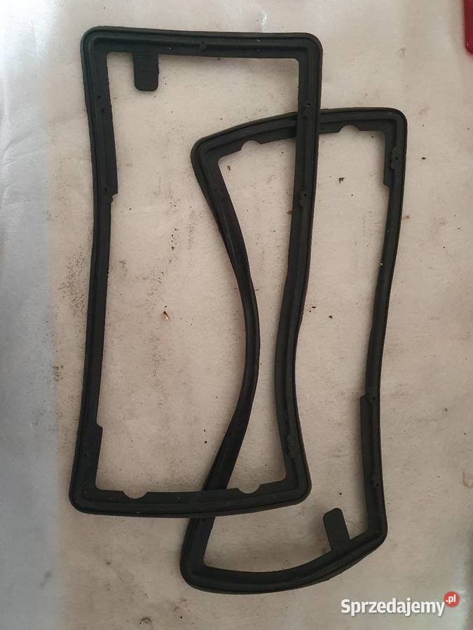 Lampy tył klosze Fiat 125p FSO Sosnowiec sprzedam
