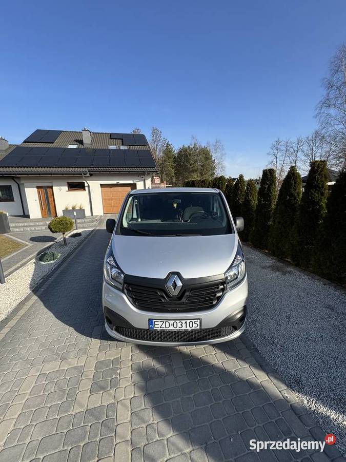 RENAULT TRAFIC LONG ENERGY 9CIO OSOBOWY Salon