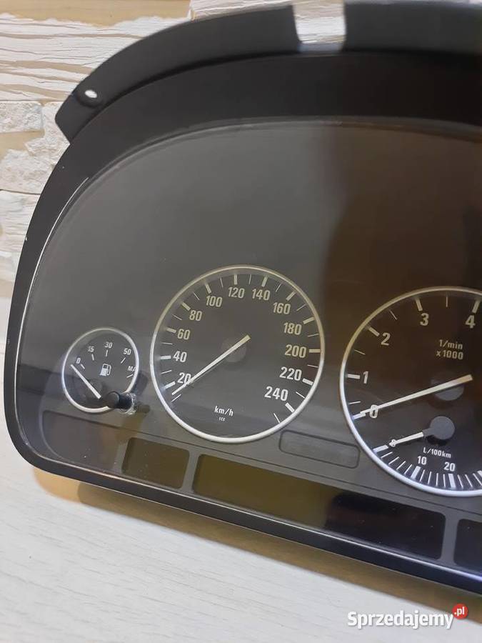 Zegary licznik do e39 benzyna ze srebrnymi osobowe Będzin