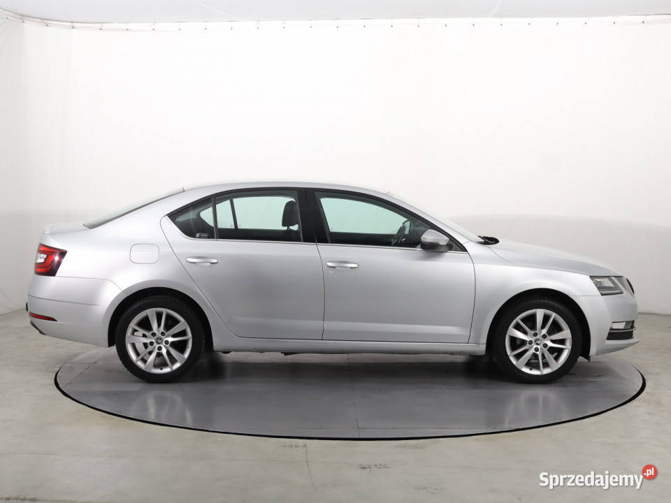 Skoda Octavia 15 TSI 110KM sprzedam