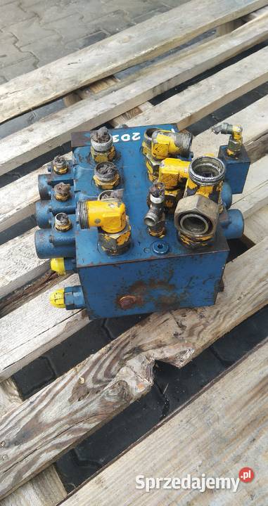 4 sekcje Rozdzielacz Rexroth 22759900 HYD 2035 Części Kielce sprzedam