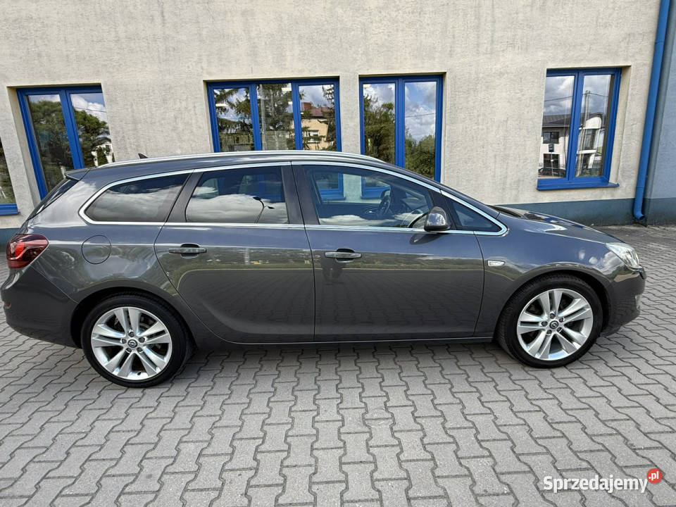Opel Astra Opel Astra J 16T 2011 Automat czarny Sokołów Podlaski