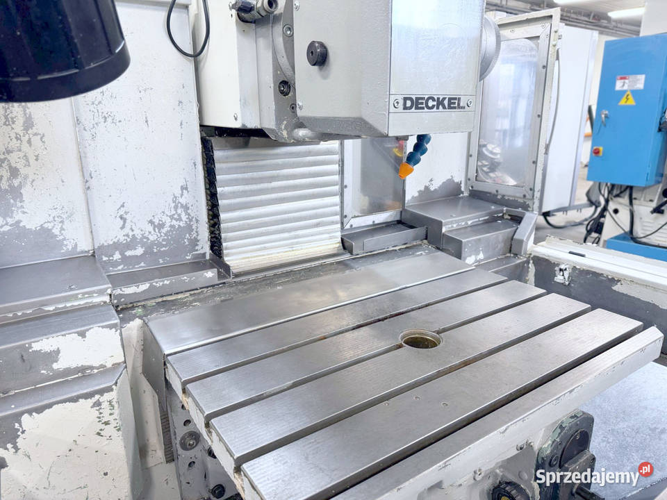 Frezarka CNC DECKEL FP3NC Dialog 11 FILM z pracy Zabór