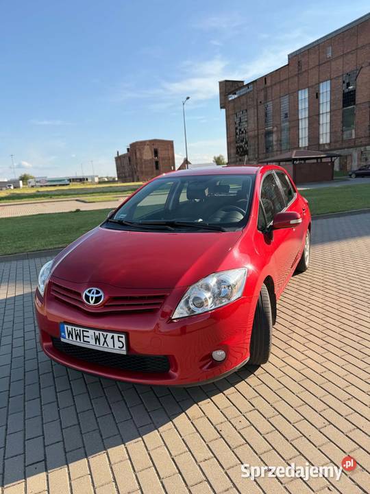 Toyota Auris 16 benzyna Węgrów