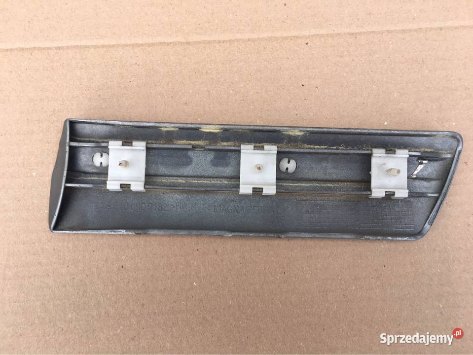 Listwa błotnika lewy przód mercedes w210 744