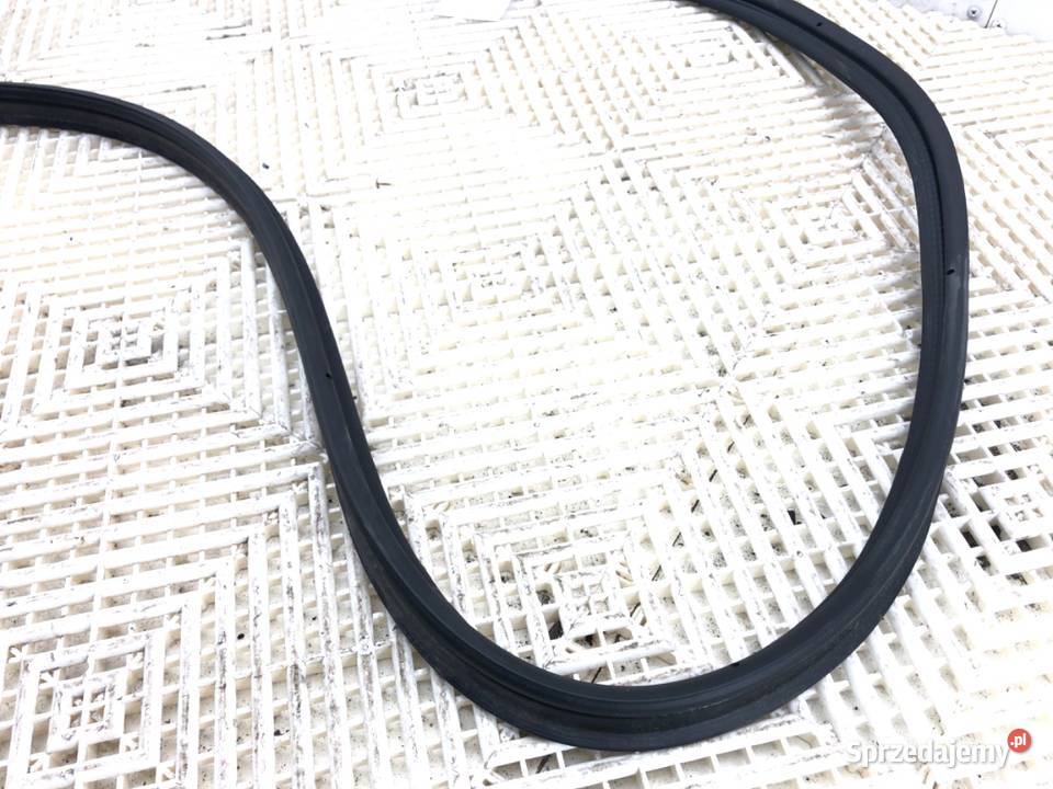 USZCZELKA KLAPY BAGAŻNIKA SUZUKI SCROSS