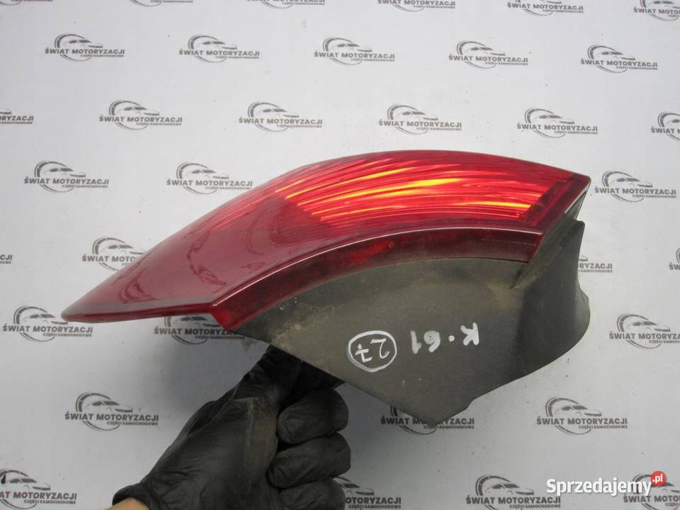 BMW E81 I E87 LIFT 10r lampa prawa tył 7164356