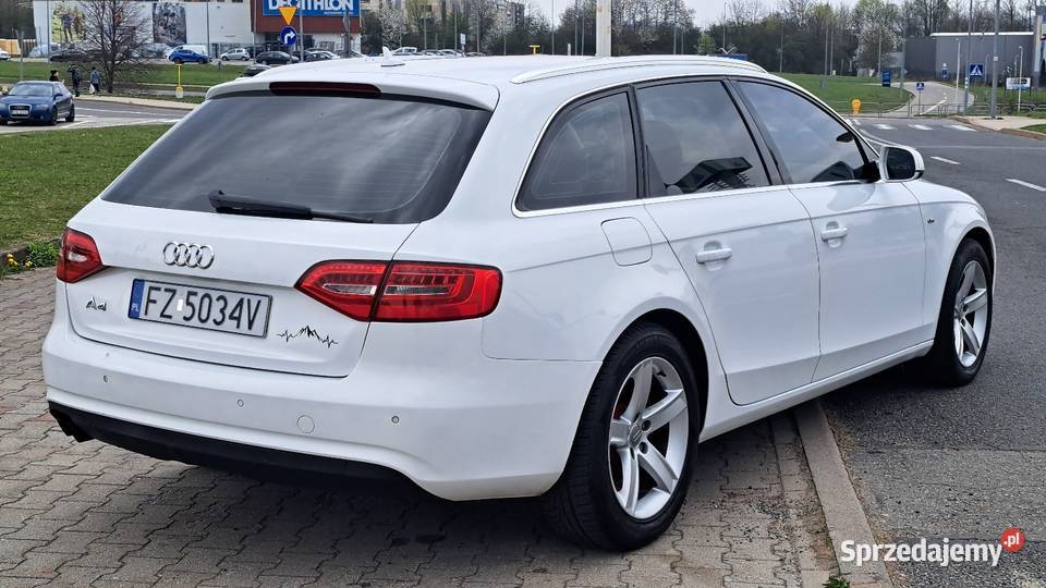 Audi A4 B8 Lift Avant 20 TDI 177 SLine Automat