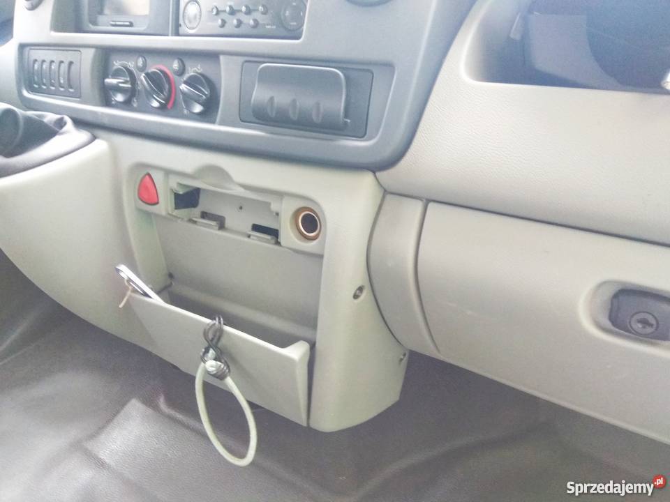 Renault Mascott 30 kontener z winda 2005r Rok produkcji 2005 Renault Kraków