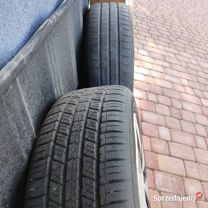 Dwa kołaidealne na zapas Volkswagen 18 kołpaki Lednogóra