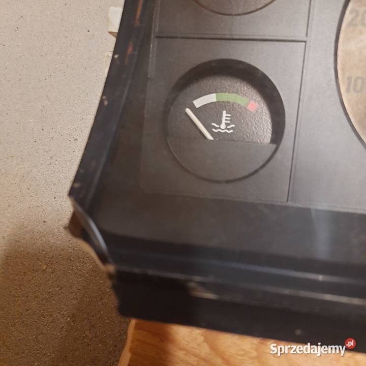 Licznik Łada 2107 z obrotomierzem Części samochodowe małopolskie