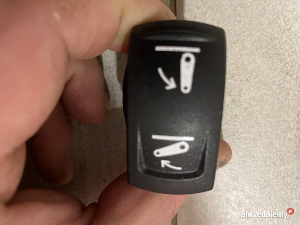 Sprzedam przełącznik podnośnika Massey Ferguson Wschowa